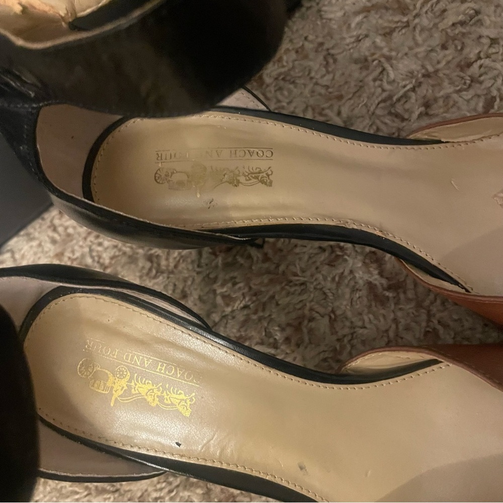 Coach Heels size 9.5 - Picture 4 of 6
